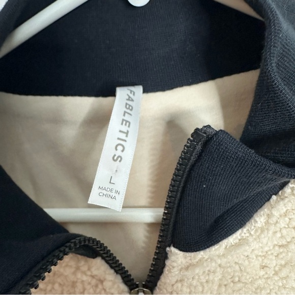 Fabletics Dream Polar Fleece Pullover Large cream black cropped half zip Sherpa - Picture 5 of 10